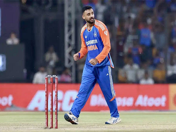 Varun Chakravarthy Strikes as New Zealand Loses Early Wicket