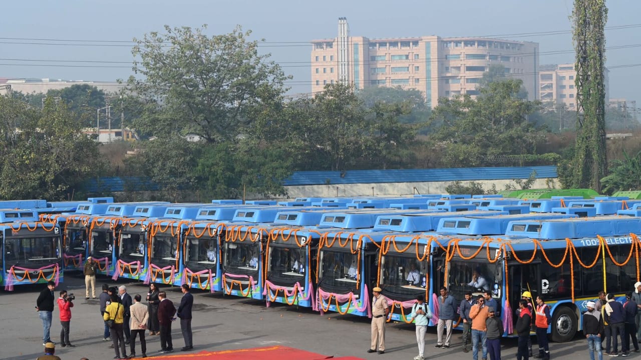 Green Revolution on Wheels: Delhi to Get 500 New E-Buses in Two Months