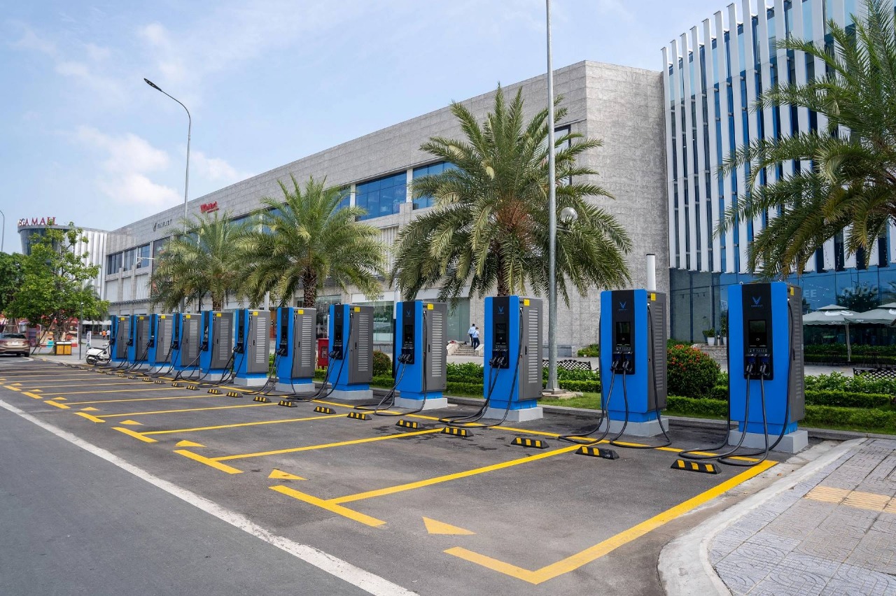 VinFast to Put 100,000 EV Charging Stations in Indonesia