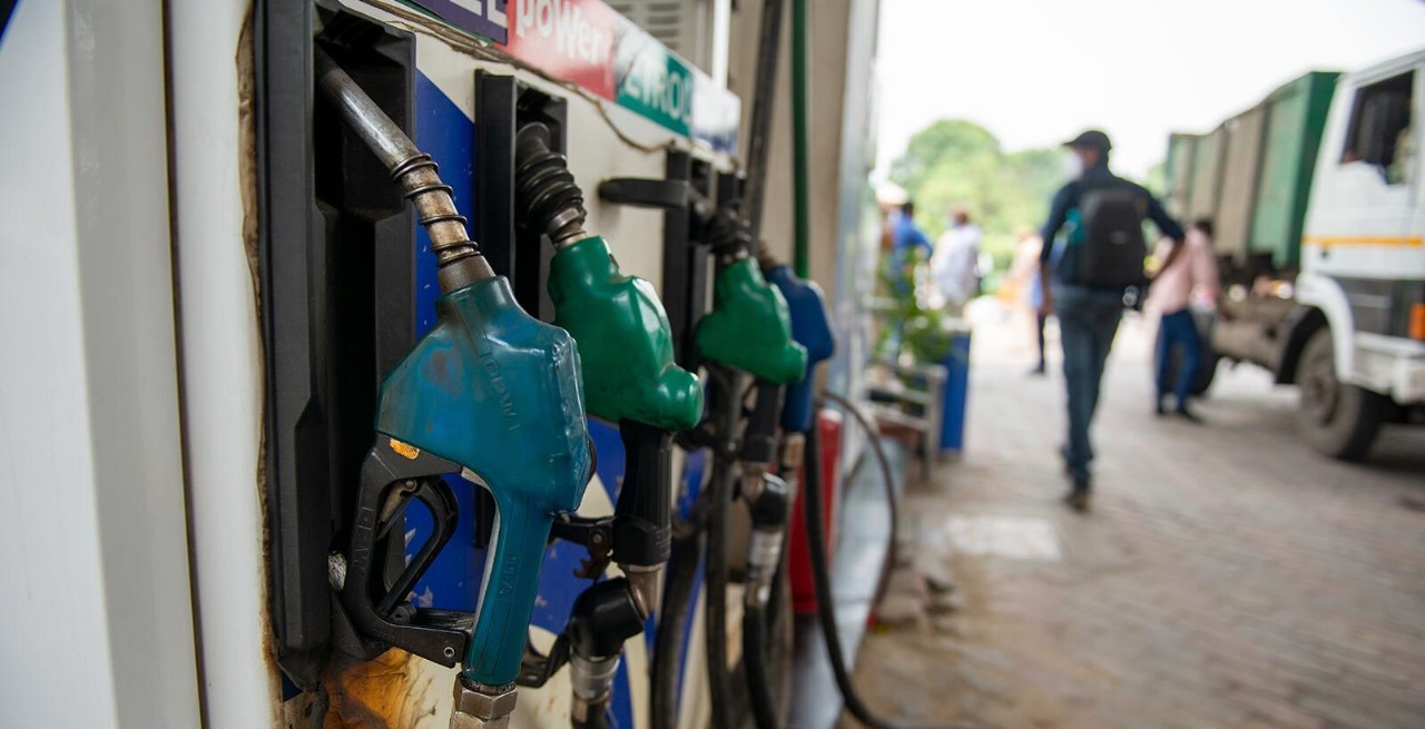 No Price Shocks! India’s Fuel Rates Stay Put, but Is a Shift Coming?