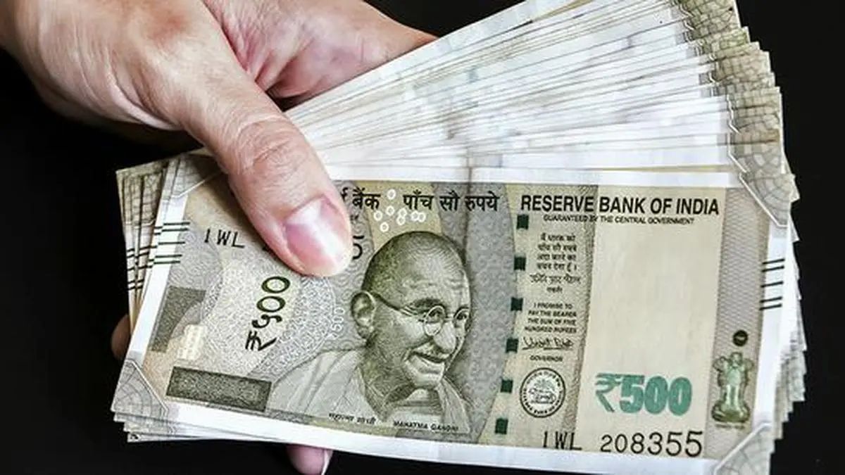 Digital Dilemma: Cash Remains Vital for Choice in India