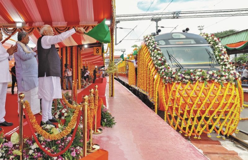 Newly Launched Vande Bharat Express Between Katra and Amritsar to Operate Six Days a Week, Enhancing Connectivity and Comfort