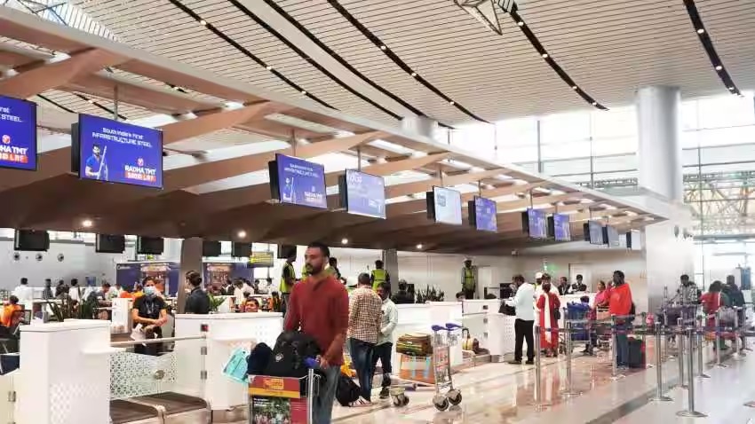 Fitch Ratings Signals Confidence In Indian Infrastructure With Azure Power Upgrade And GMR Outlook Revision