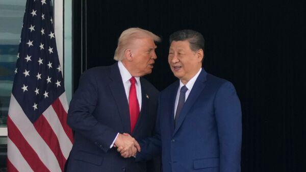 Handshake & Headlines: Trump Calls Xi Meeting a ‘12 on 10’ as US-China Talks Resume After 6 Years