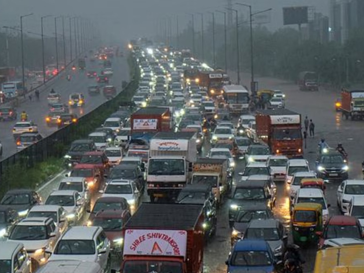 Delhi Tightens Pollution Curbs With Ban On Non-BS-VI Vehicles