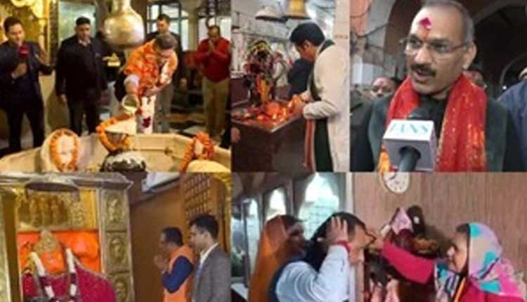 Delhi Polls: Candidates Seek Divine Blessings as Counting Progresses