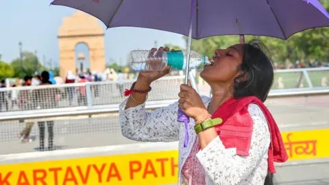 Delhi's Temperature Tipping Point: When Will the Heat Become Unbearable?