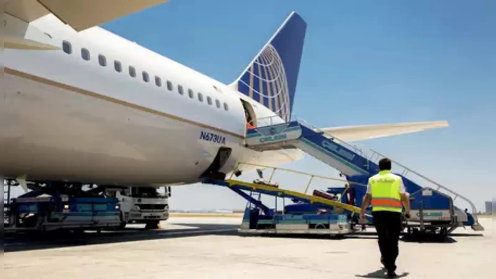 Airports Taxed, Airlines Accounted: SC Verdict Grounds Fee Exemptions for Export and Cargo Services
