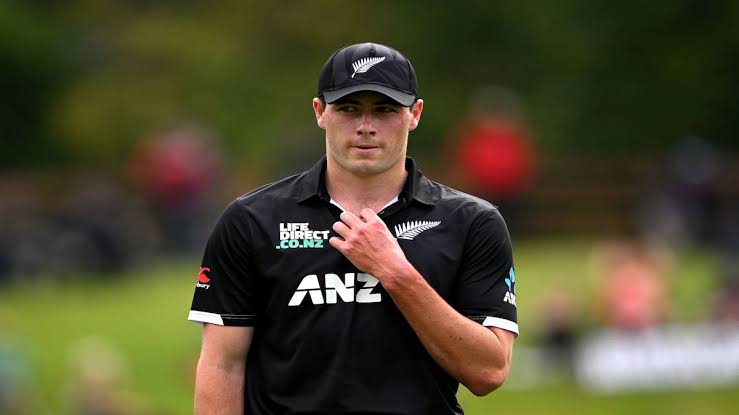 Rizwan Falls as Pakistan Struggles in Chase Against New Zealand