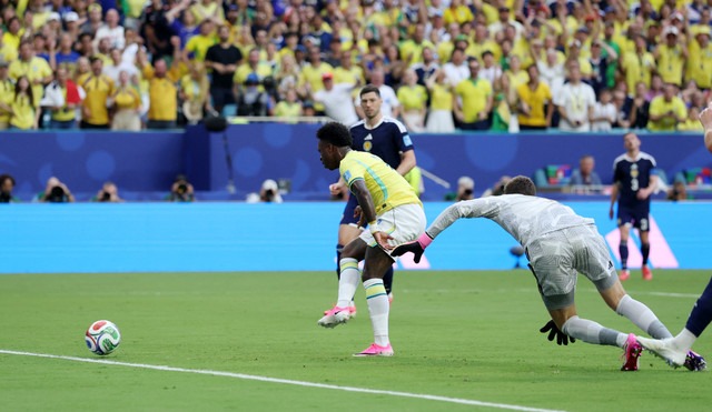 Brazil Clinches Group C Lead for 12th Successive World Cup