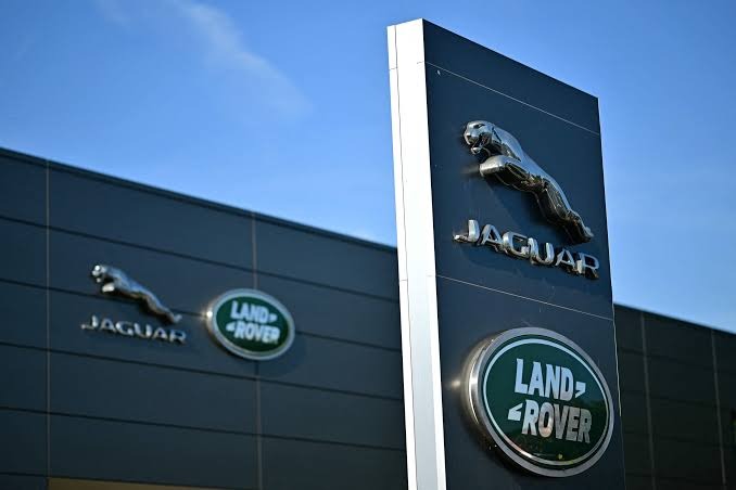 JLR Issues Recall and Stop-Sale for Over 250,000 Luxury SUVs