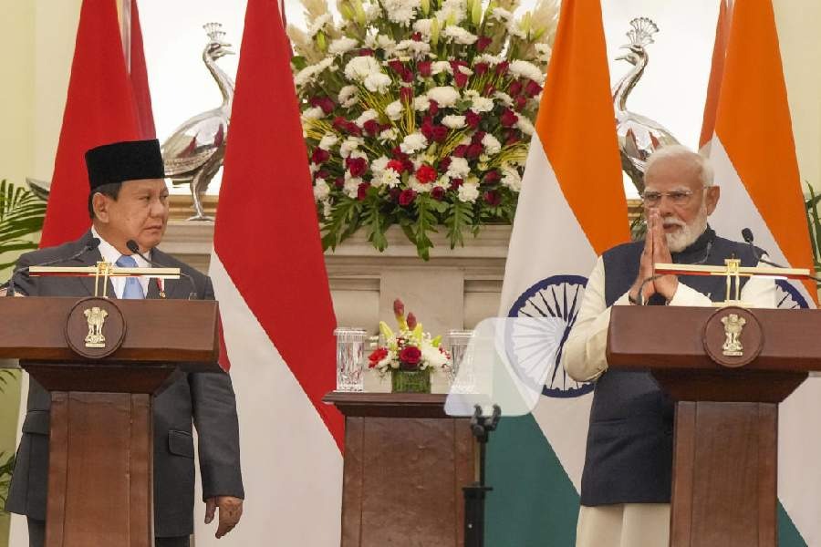 Indonesia Strengthens Defense Ties with India: A Strategic Move Against Rising Chinese Influence