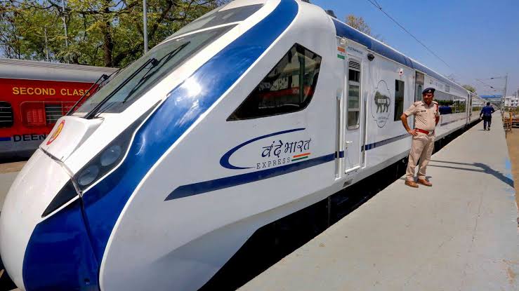 Vande Bharat Express Gets a Makeover: More Coaches, More Comfort on the Puri–Howrah Route