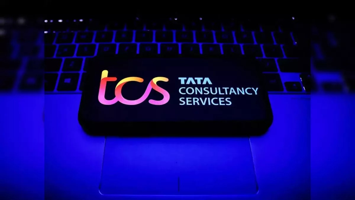 TCS Taps the Brakes: Salary Hikes on Hold as HR Chief Signals ‘Wait & Watch