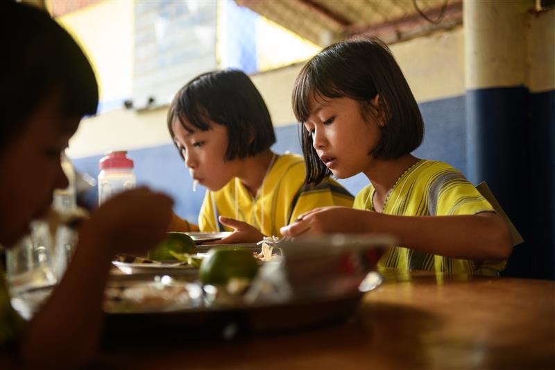 UNESCO Report Highlights Gaps in School Food and Beverage Standards