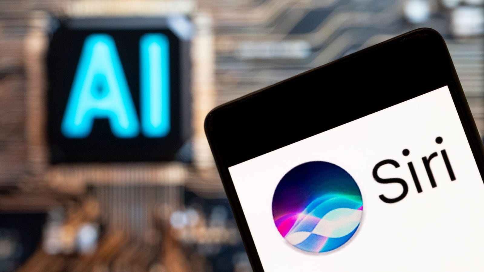 Siri Steps Into The AI Arena: Apple’s Bold Chatbot Leap