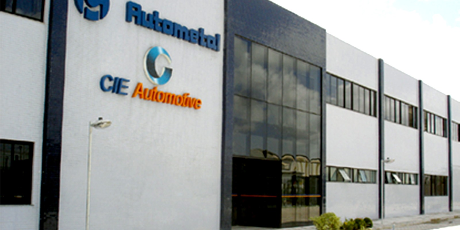 Block Deal Blues: CIE Automotive Slides 6.2% After Mahindra Dumps Remaining Stake