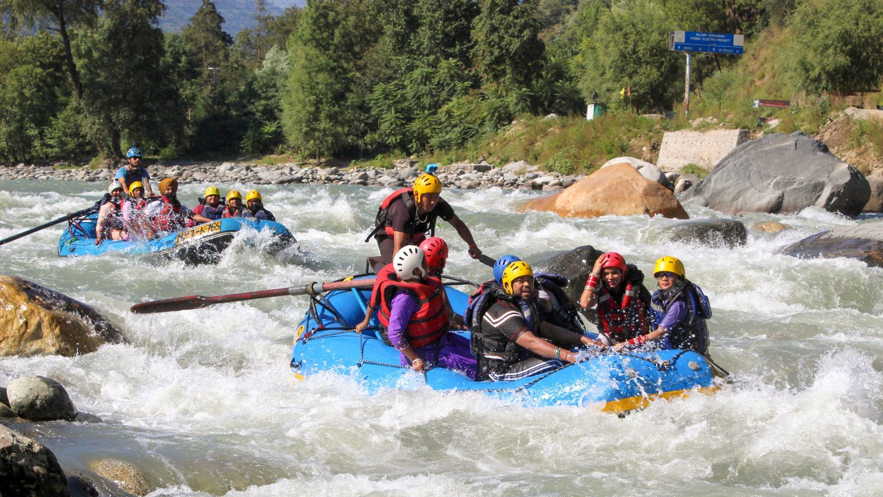 Ganga Swells Near Danger Mark, Rishikesh Halts River Rafting Amid Safety Concerns