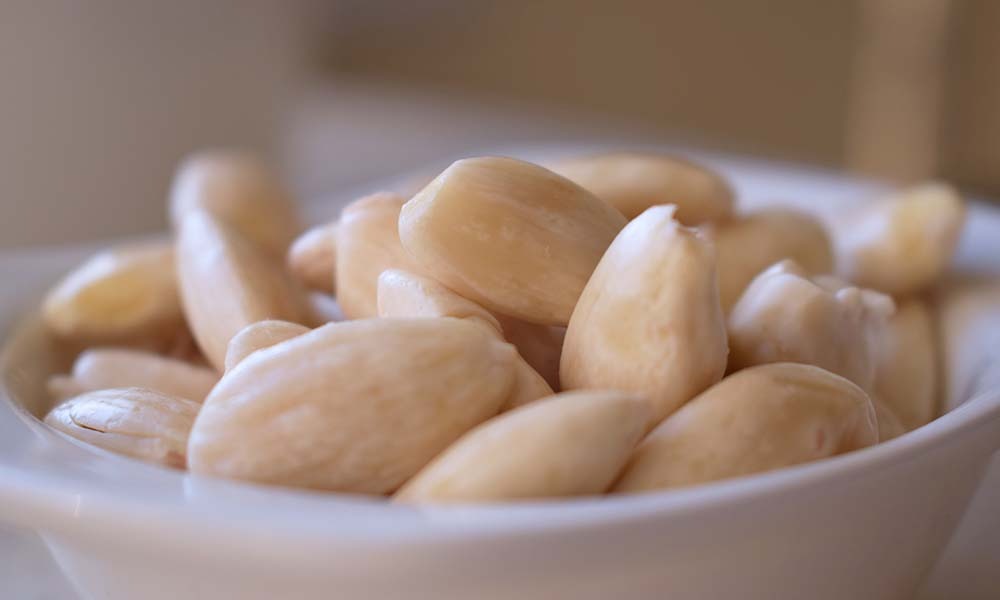 Soak, Snack, Shine: How Almonds Unlock Power Before Breakfast