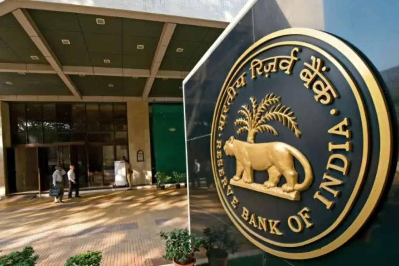 India Buys Back 57.12 Billion Rupees of Bonds via RBI Auction
