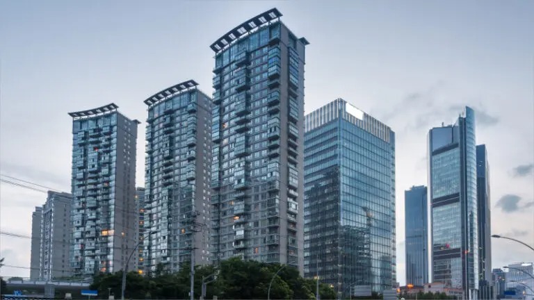 Birla Estates Achieves Landmark ₹80 Billion Booking Value in FY25