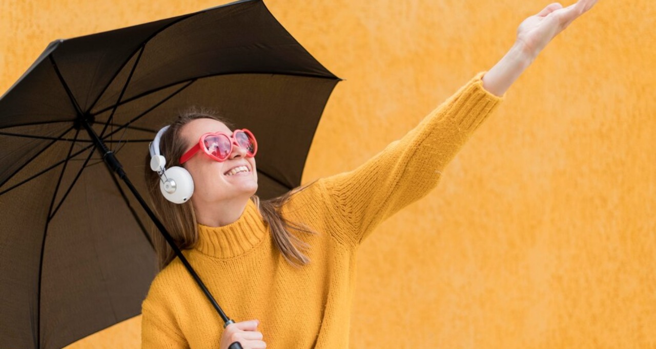 Five Gadgets To Make Rainy Days Indoors Comfortable And Cosy