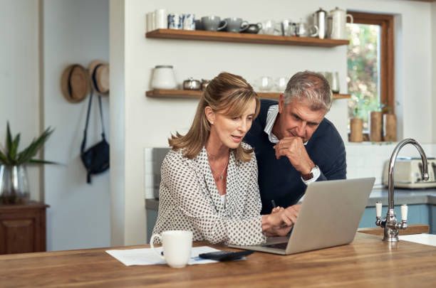 Best of Both Worlds: Tax Planning Tips for Couples to Maximize Old and New Regimes