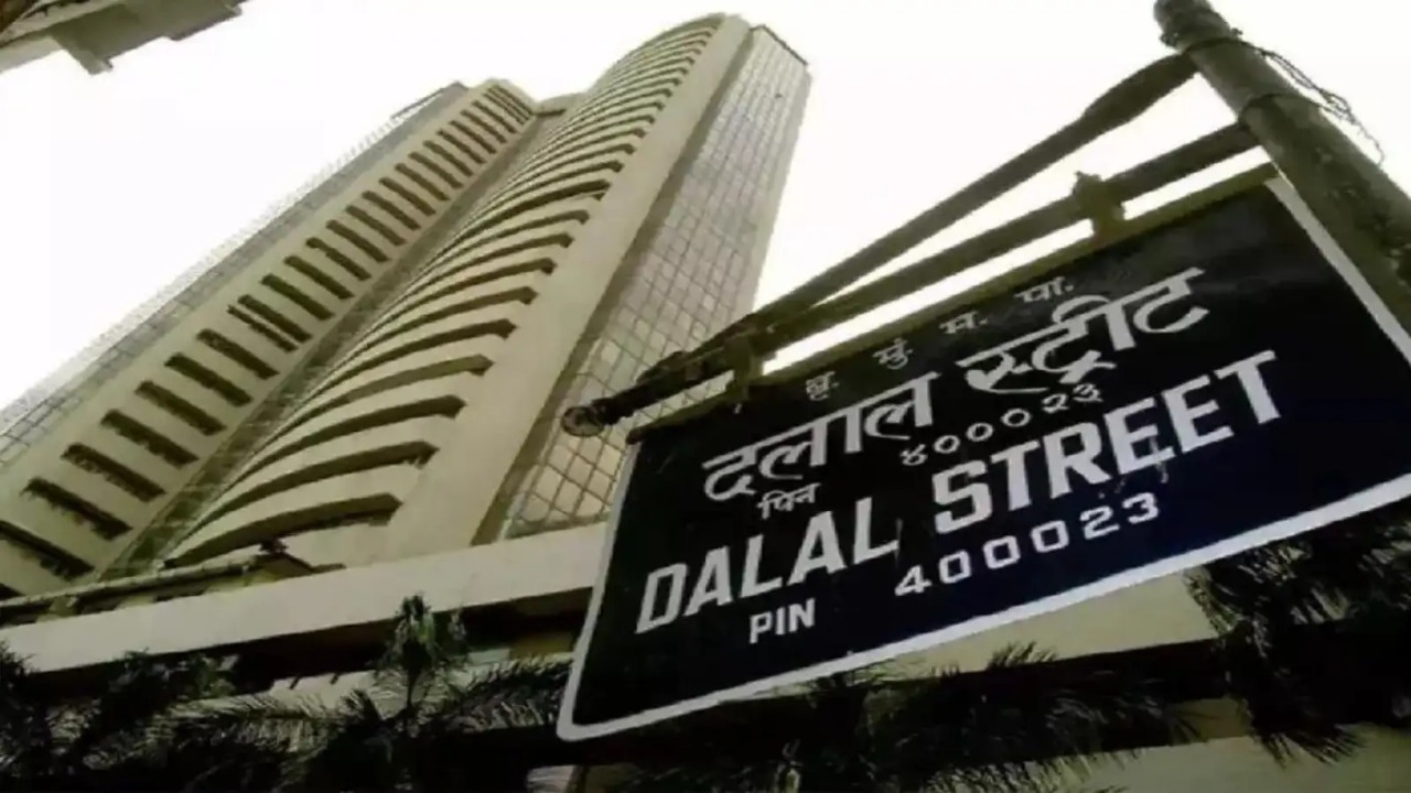 Cautious Winds in Dalal Street: Nifty 50 and Sensex Poised for a Choppy, Stock-Specific Monday Amid Mixed Global Cues