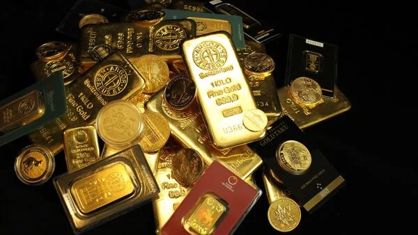 MCX Gold Price Hits Record High Above ₹1.27 Lakh per 10 Grams; Silver Gains 1% to ₹1.61 Lakh