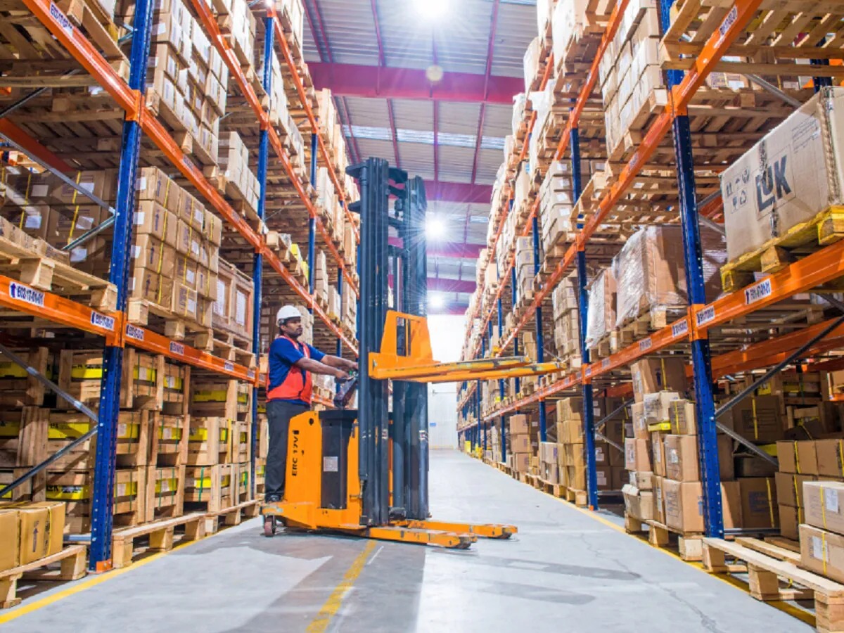 The Future of Logistics: How Warehouses Are Leading the Way