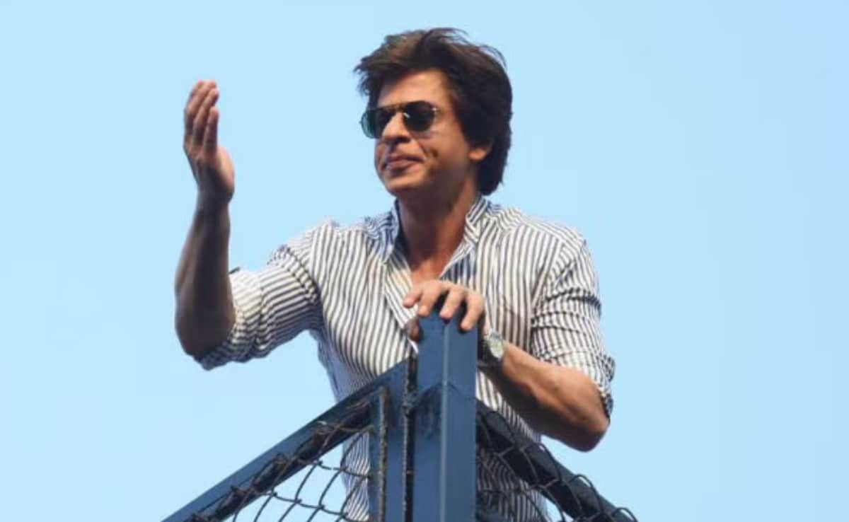 SRK’s 60th Birthday Turns Quiet: Mannat Fan Meet Cancelled Over Safety Concerns