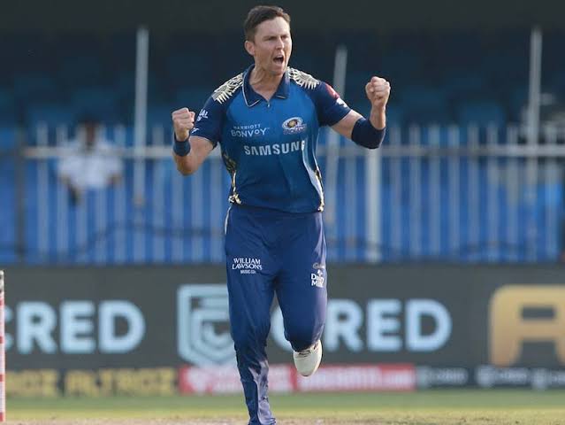 Mumbai Indians Crush Lucknow Super Giants by 54 Runs in High-Scoring Thriller