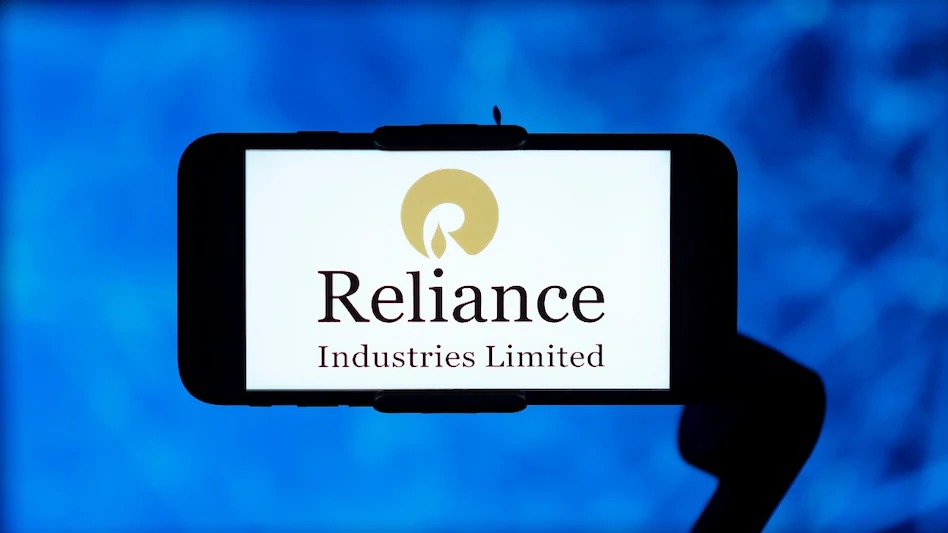 Reliance Rockets 1.2%: Jio Magic Fuels Mega-Conglomerate Rally!
