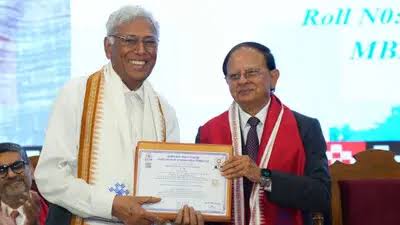 Age Is Just a Number: 84-Year-Old Atomic Scientist Bags MBA, Aims for Third PhD