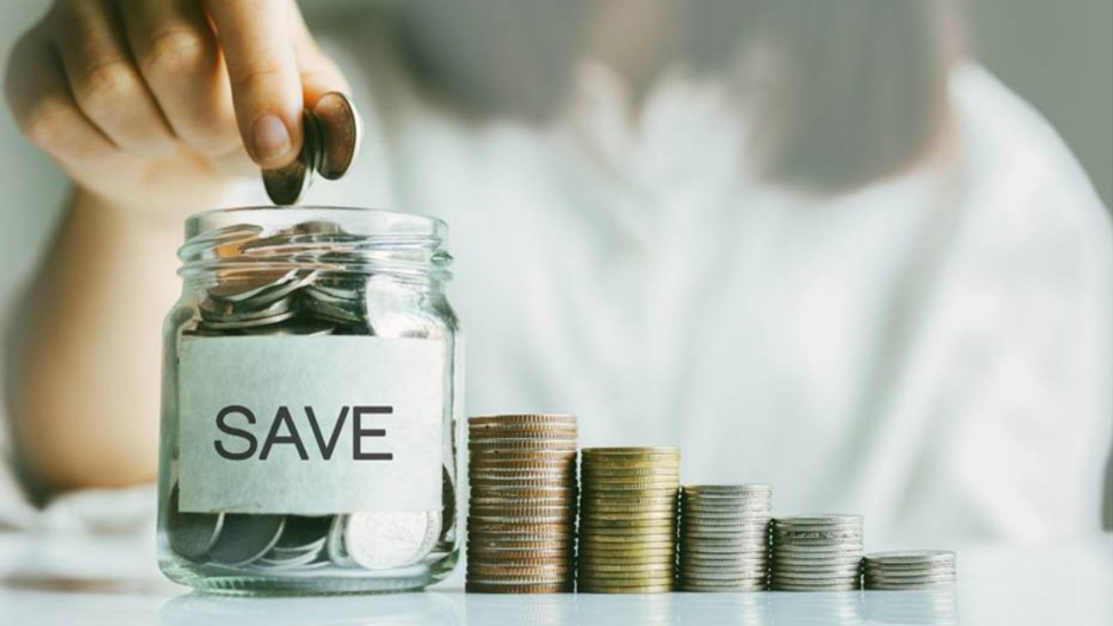 Smart Saving Made Simple: Six Easy Ways to Grow Your Money in 2026