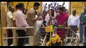 Vicky Kaushal Celebrates Chhaava's Success at Babulnath Temple