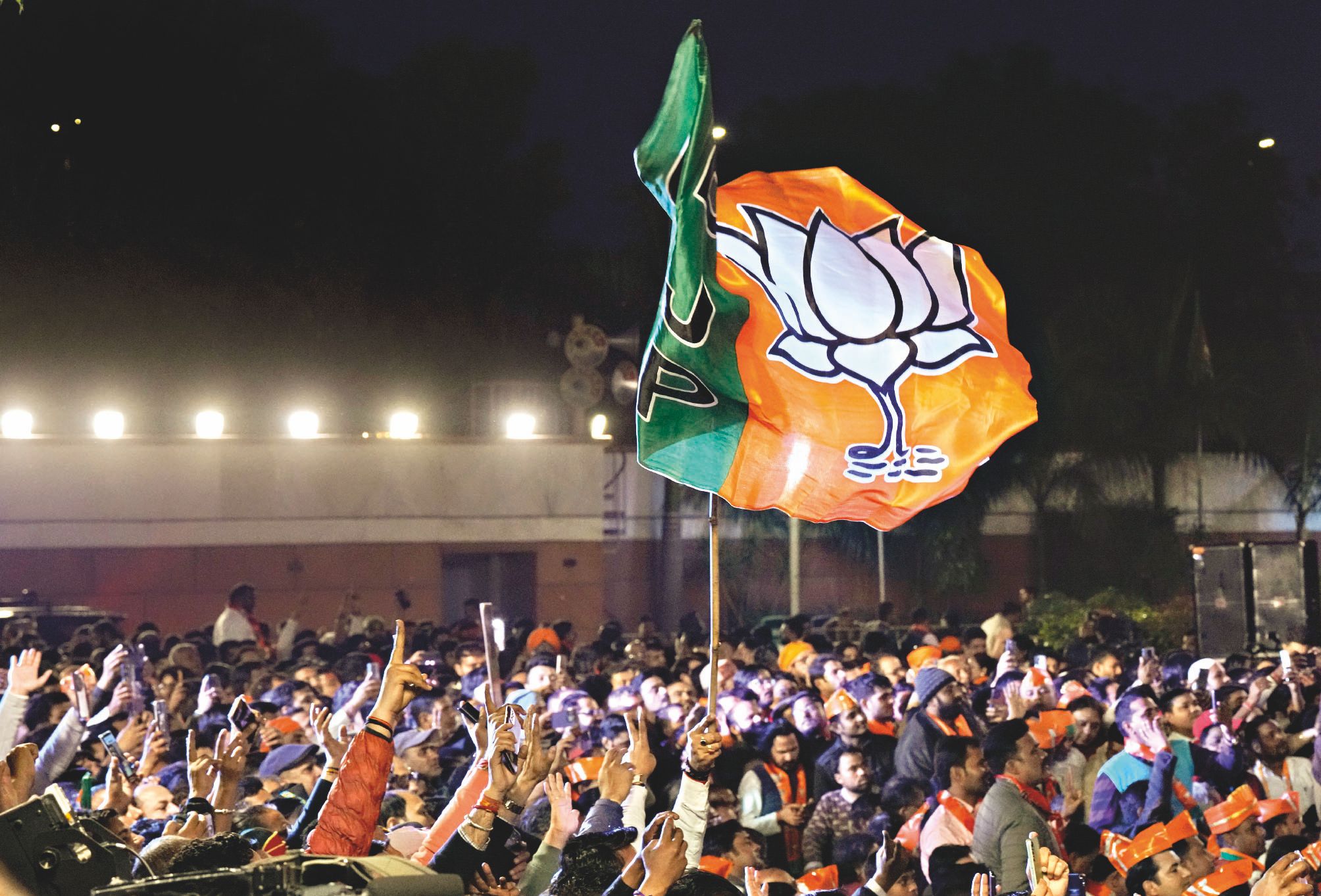 Delhi Bureaucracy Prepares 100-Day Action Plan for New BJP Government