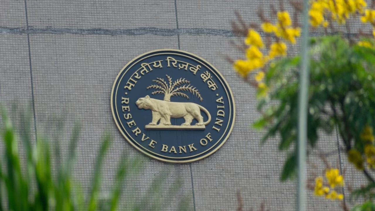 Mopping Up Liquidity: RBI Absorbs 969.14 Bln Rupees at Overnight VRRR Auction