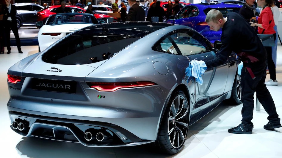 JLR Slows the EV Charge: Range Rover and Jaguar Launches Pushed to 2026