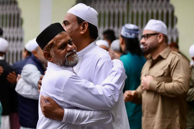 Prayer, Peace And Community Spirit: Eid‑Ul‑Adha Unites Cities In Dawn Devotion