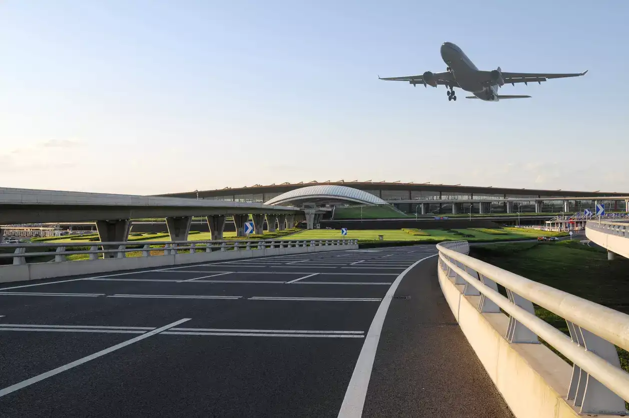 Fitch Upgrades Outlook on Mumbai International Airport's USD Notes to Positive, Affirms 'BB+'