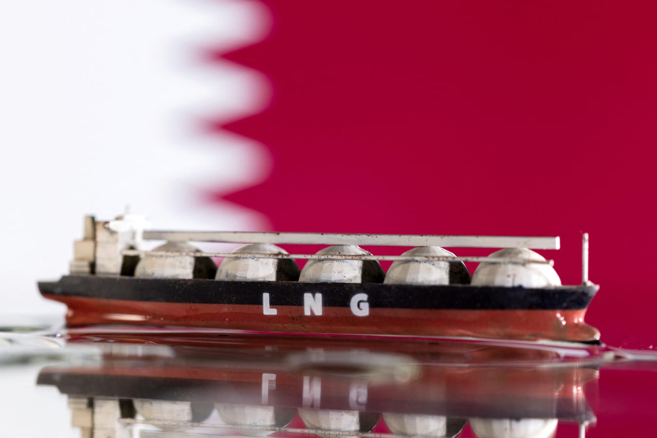 China and India in Talks for Additional LNG Supply from Qatar