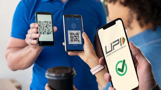 QR Code Craze Sweeps India-UPI Soars While Credit Card Growth Hits the Brakes