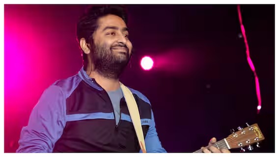 Wrapped in Melody: Arijit Singh Rules India, Resonates Globally