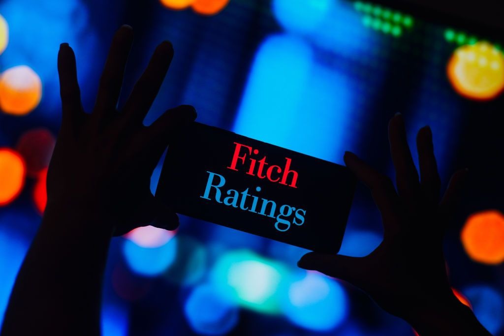 Confidence in Axis Bank: Fitch Reaffirms 'BB+' Rating, Eyes Bright Future