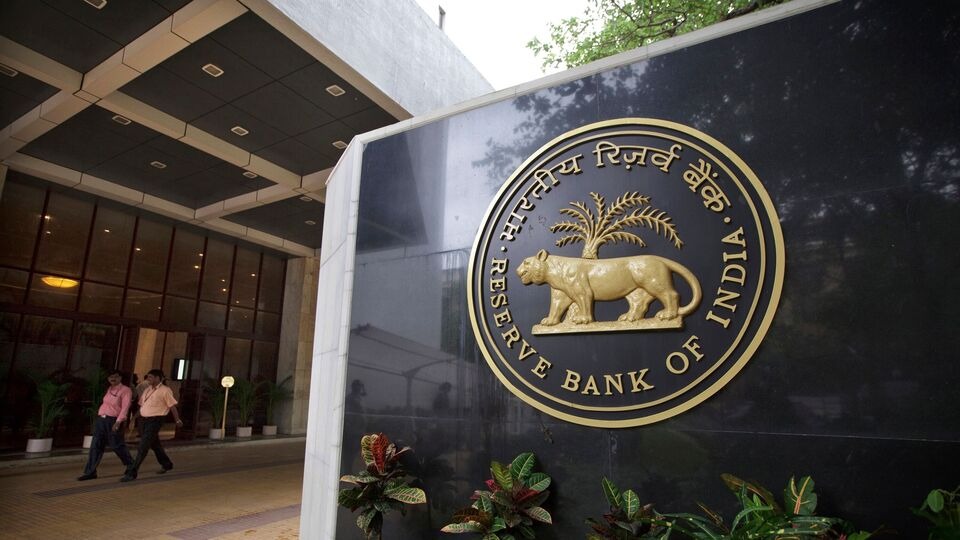Banks tap RBI windows modestly as govt cash surplus stays nil on Dec 1