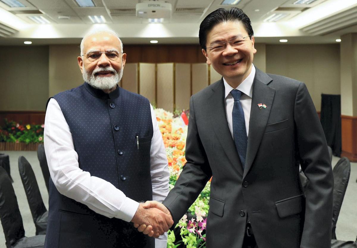 PM Modi Congratulates Lawrence Wong on Landslide Win, Stresses Strong India-Singapore Partnership