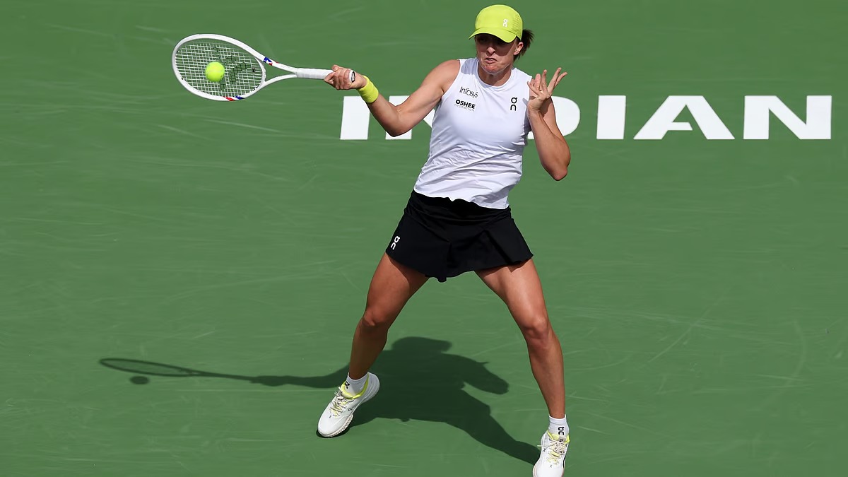 Swiatek's Winning Streak Continues; Barcelona Secures Last 8 Spot in Style