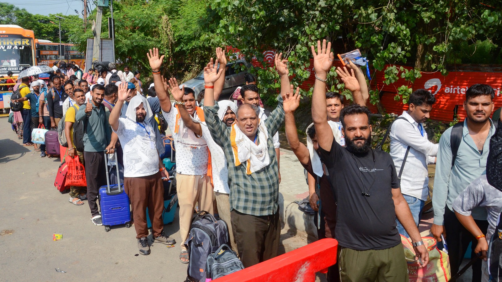 Over 9,100 Amarnath Pilgrims Depart Jammu in 10th Batch Under Tight Security
