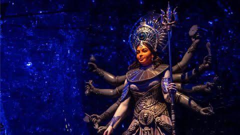 Pandal Parade: India’s Dazzling Durga Puja 2025 Goes Beyond Bengal